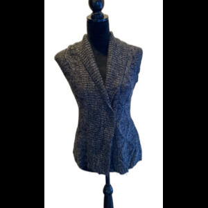 Maurices Sweater Vest Black Fuzzy Loose Knit Sz XL Cable Design Snap Front Close
